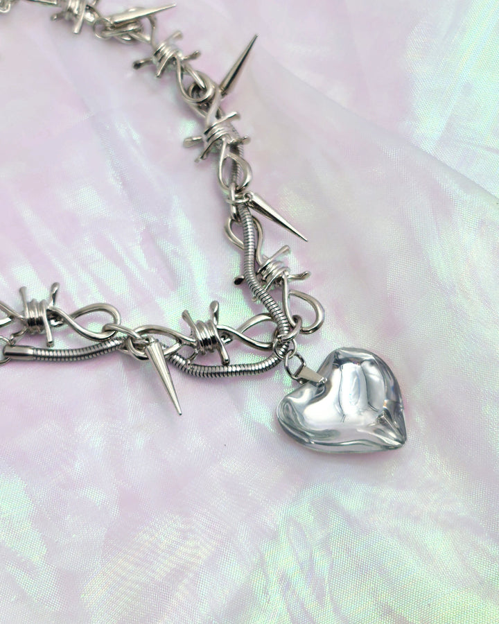 Silver Heart Necklace With Spiky Chain - Nikaneko